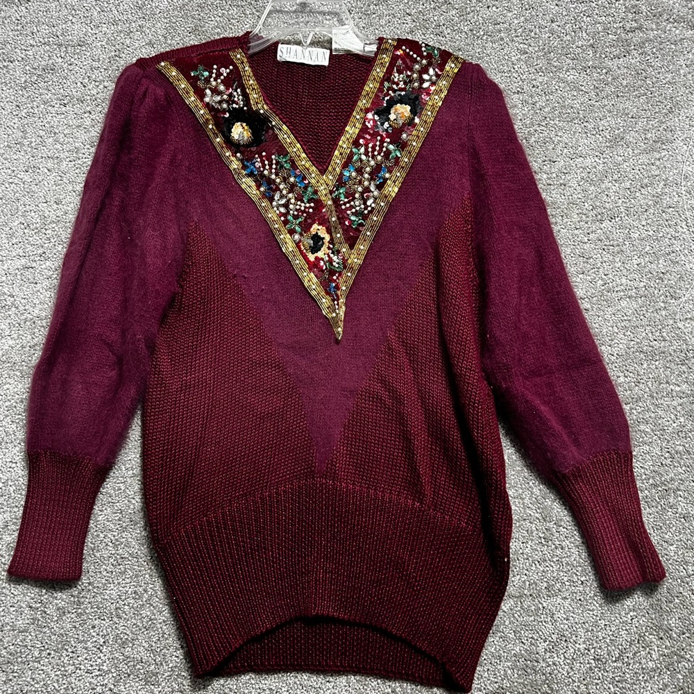 Shannan Vintage Woman’s Angora blend Jeweled V Neck Sweater Size Medium